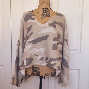 🩶 POL Camouflage Patterned Sweater NWOT